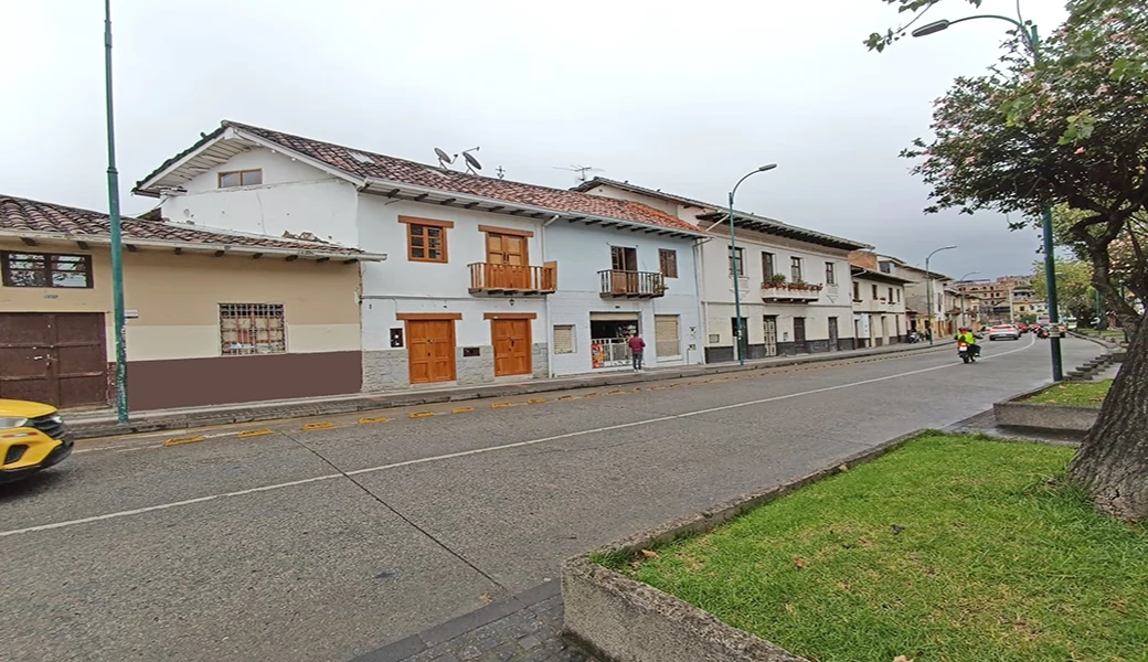 casas-villas-departamentos-CASA COMERCIAL EN RENTA - AV LOJA Y AV 12 DE ABRIL