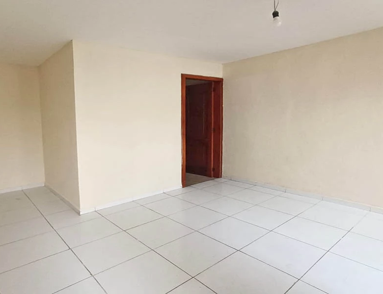 SUPER SUPER OPORTUNIDAD – CASA 2 DEPART. – REMODELADA – BAÑOS.
