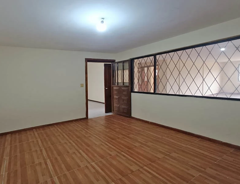 SUPER SUPER OPORTUNIDAD – CASA 2 DEPART. – REMODELADA – BAÑOS.