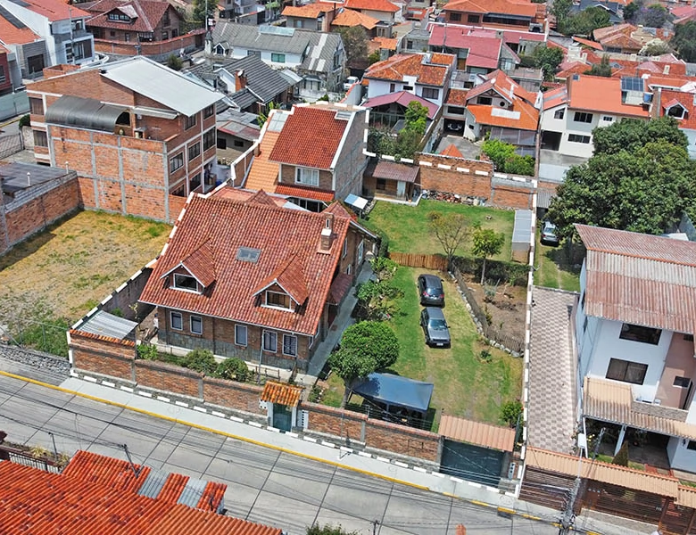 TERRENO EN VENTA – 1.000M2 (25 X 40) – SUPER RESIDENCIAL – IDEAL PARA EDIFICIO.