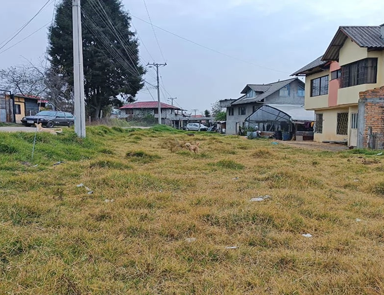 DOS TERRENOS EN UNO – 630m² – CON LICENCIA URBANÍSTICA – OPORTUNIDAD
