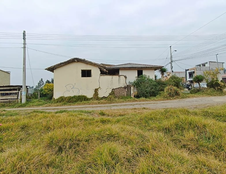 DOS TERRENOS EN UNO – 630m² – CON LICENCIA URBANÍSTICA – OPORTUNIDAD