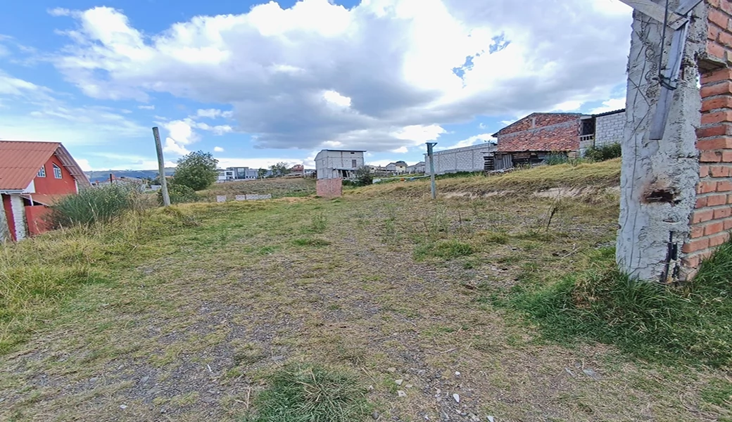 TERRENO EN VENTA – 625m2 ( 14 x 45 ), PLANITO, A 5 MINUTOS DEL COLEGIO GARAICOA.