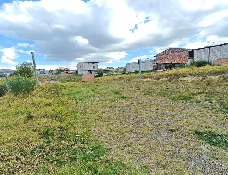 TERRENO EN VENTA – 625m2 ( 14 x 45 ), PLANITO, A 5 MINUTOS DEL COLEGIO GARAICOA.