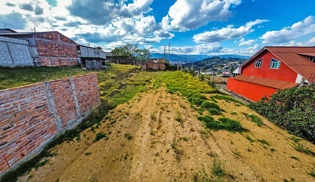 TERRENO EN VENTA – 625m2 ( 14 x 45 ), PLANITO, A 5 MINUTOS DEL COLEGIO GARAICOA.