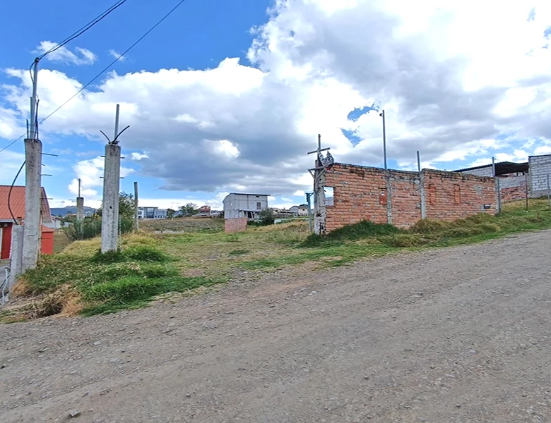 TERRENO EN VENTA – 625m2 ( 14 x 45 ), PLANITO, A 5 MINUTOS DEL COLEGIO GARAICOA.
