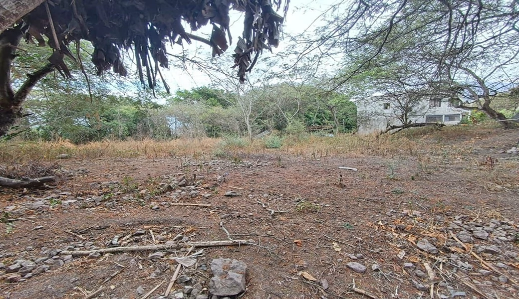 TERRENO EN VENTA – YUNGUILLA – LA UNIÓN – 1400M2 PLANITOS – OPORTUNIDAD.