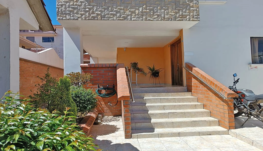 DEPARTAMENTO EN VENTA – LINDO, GRANDE Y COMODO – 3 DORM – PATIO – SUPER BIEN UBICADO