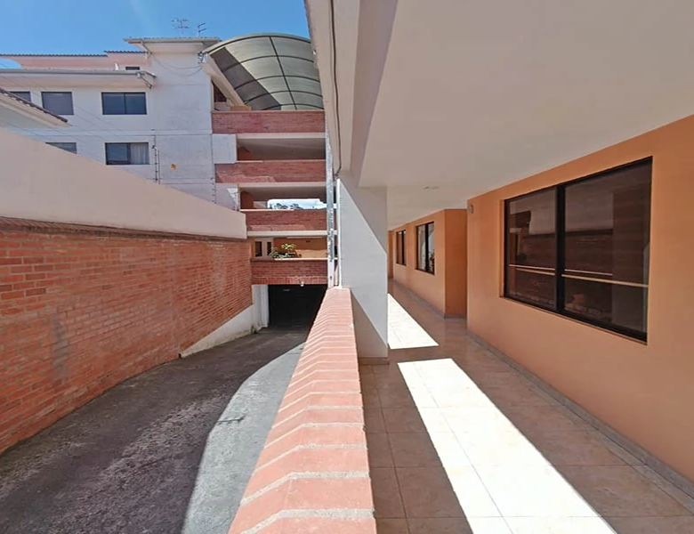 DEPARTAMENTO EN VENTA – LINDO, GRANDE Y COMODO – 3 DORM – PATIO – SUPER BIEN UBICADO