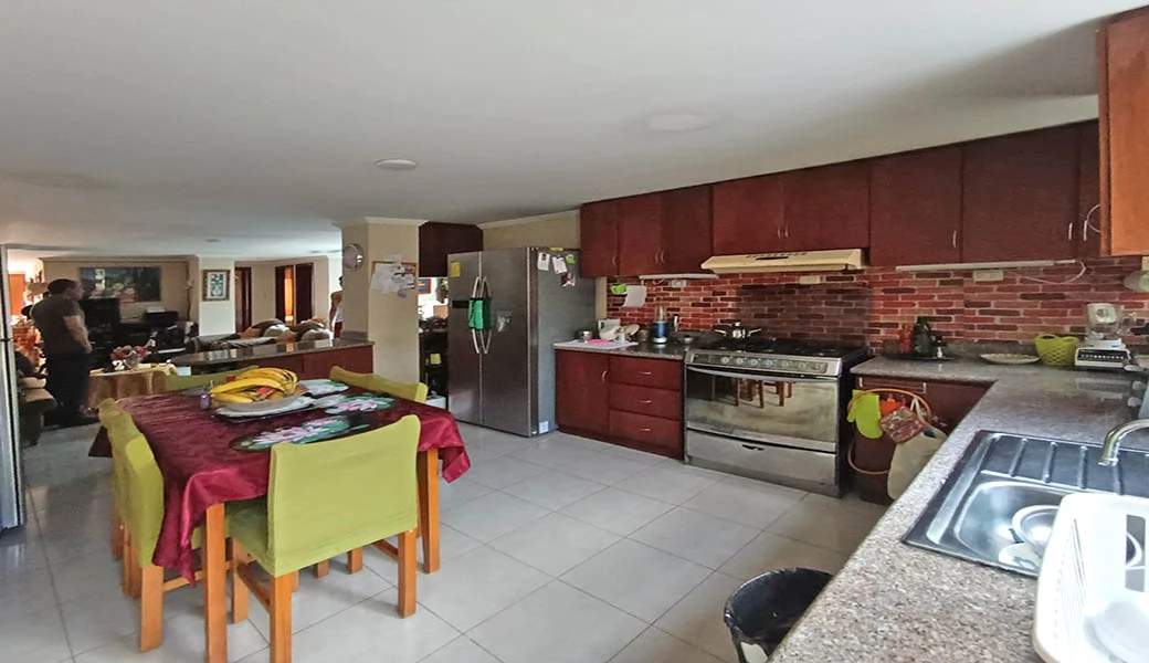 DEPARTAMENTO EN VENTA – LINDO, GRANDE Y COMODO – 3 DORM – PATIO – SUPER BIEN UBICADO