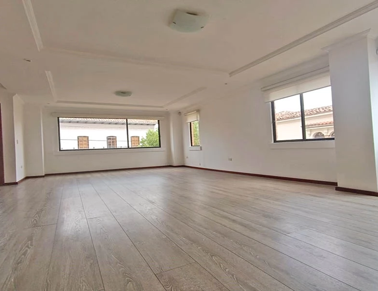 DEPARTAMENTO EN VENTA – GRANDE Y ELEGANTE – SUPER BIEN UBICADO.