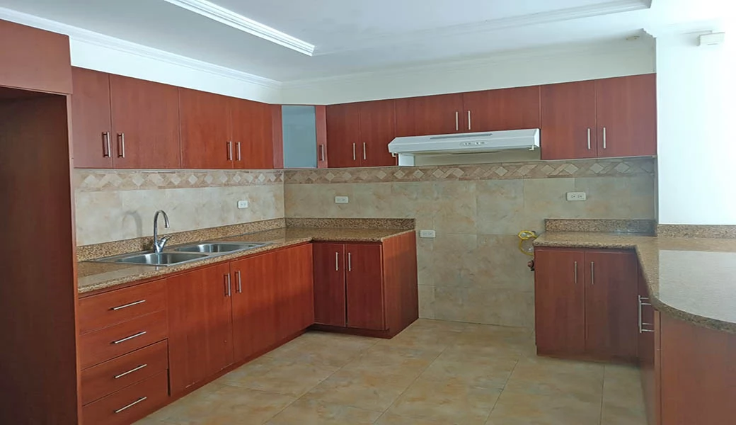 DEPARTAMENTO EN VENTA – GRANDE Y ELEGANTE – SUPER BIEN UBICADO.
