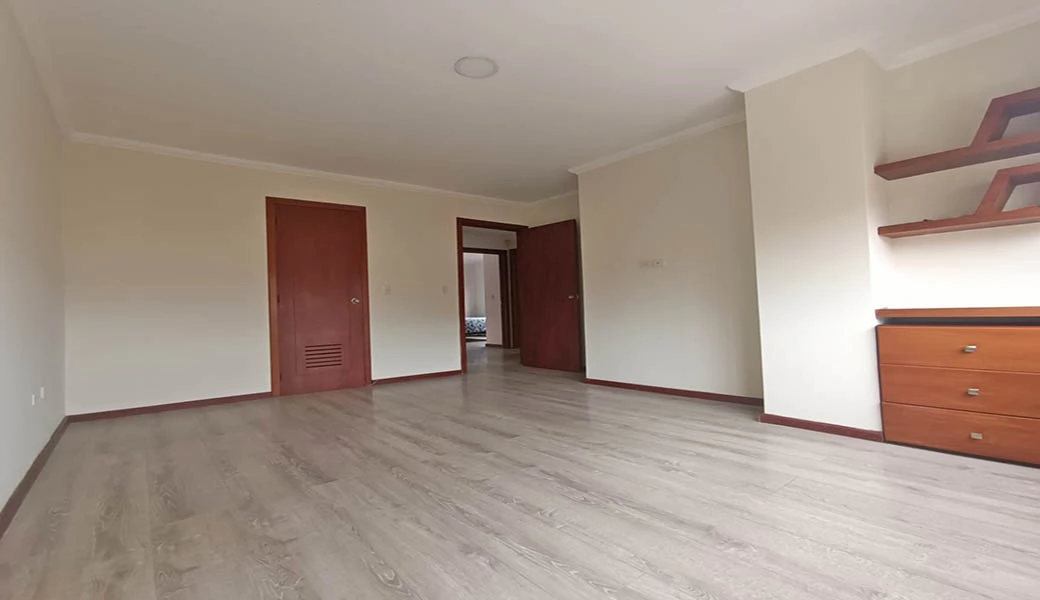 DEPARTAMENTO EN VENTA – GRANDE Y ELEGANTE – SUPER BIEN UBICADO.
