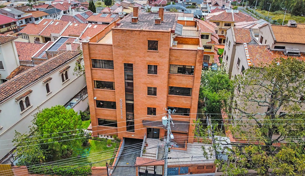 DEPARTAMENTO EN VENTA – GRANDE Y ELEGANTE – SUPER BIEN UBICADO.