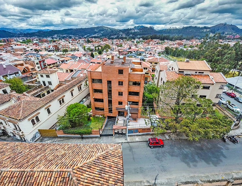 DEPARTAMENTO EN VENTA – GRANDE Y ELEGANTE – SUPER BIEN UBICADO.