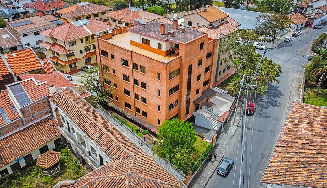 DEPARTAMENTO EN VENTA – GRANDE Y ELEGANTE – SUPER BIEN UBICADO.