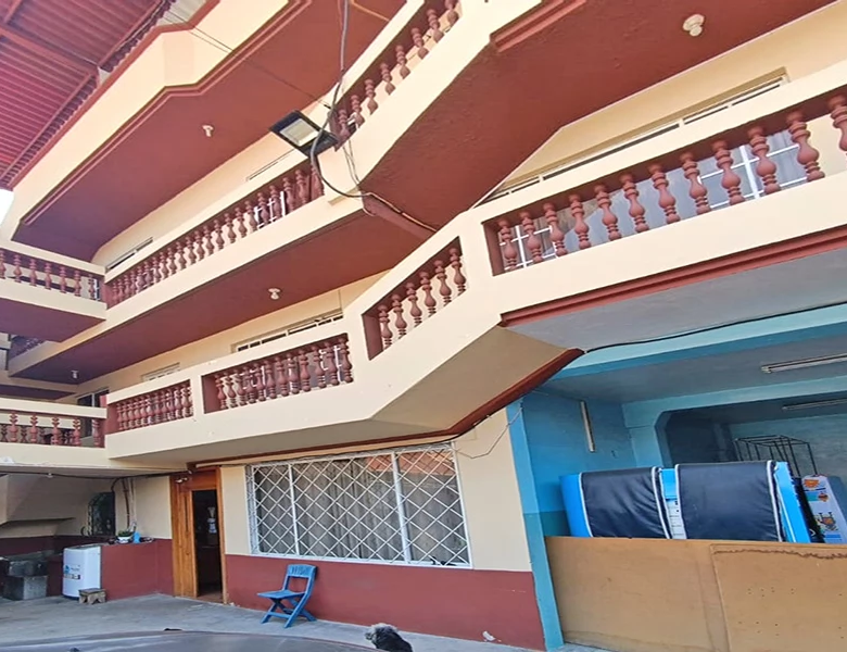 CASA EN VENTA – 400m2 T (15×27), IDEAL PARA CONSTRUCTORAS, CENTROS MEDICOS.