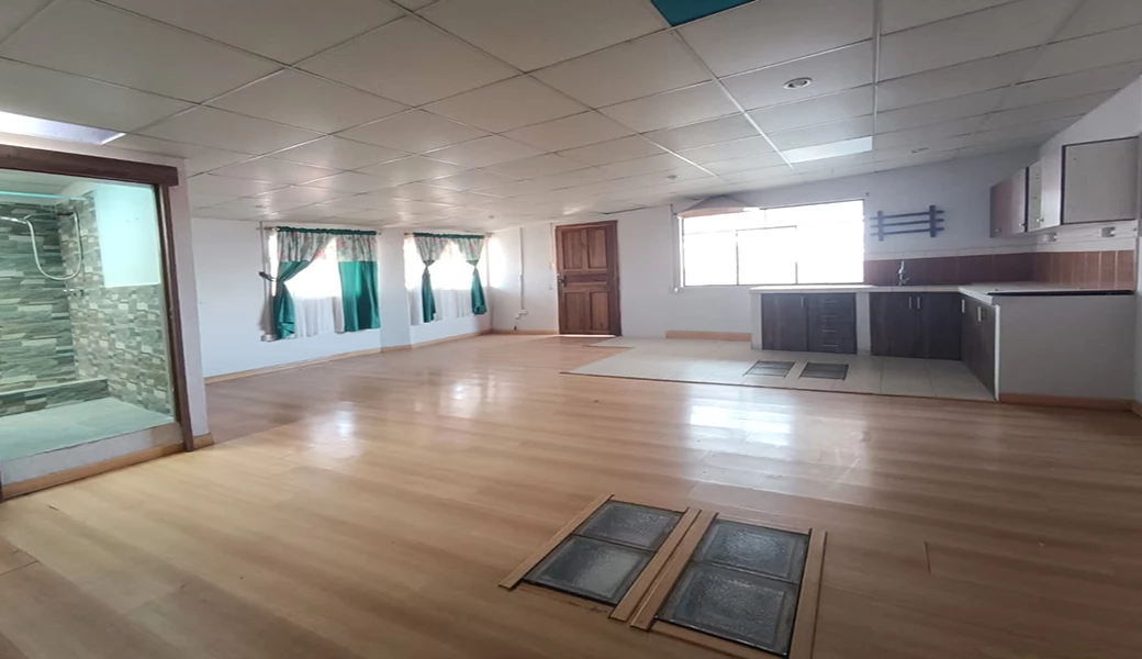 CASA EN VENTA – 400m2 T (15×27), IDEAL PARA CONSTRUCTORAS, CENTROS MEDICOS.