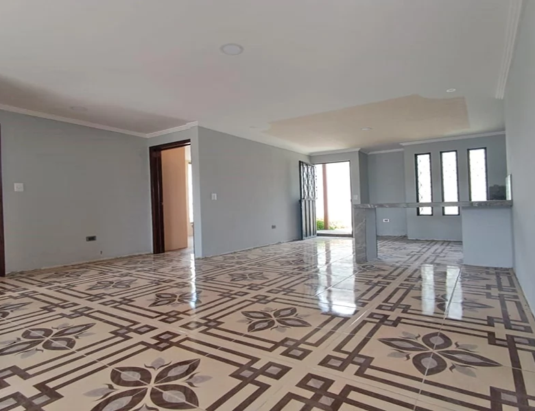 CASA EN VENTA, – 4 DEPARTAMENTOS – $45.000CU – OPORTUNIDAD.