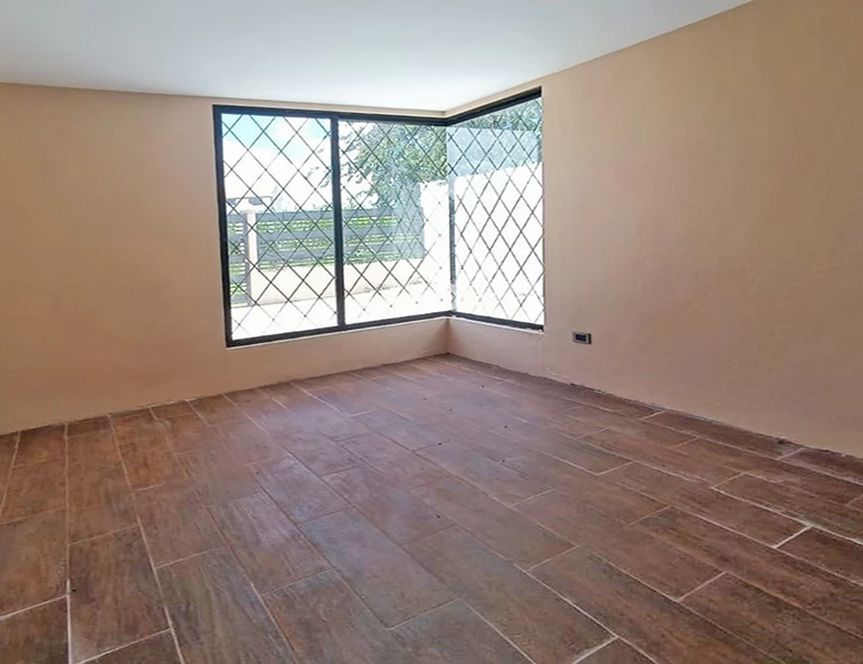 CASA EN VENTA, – 4 DEPARTAMENTOS – $45.000CU – OPORTUNIDAD.
