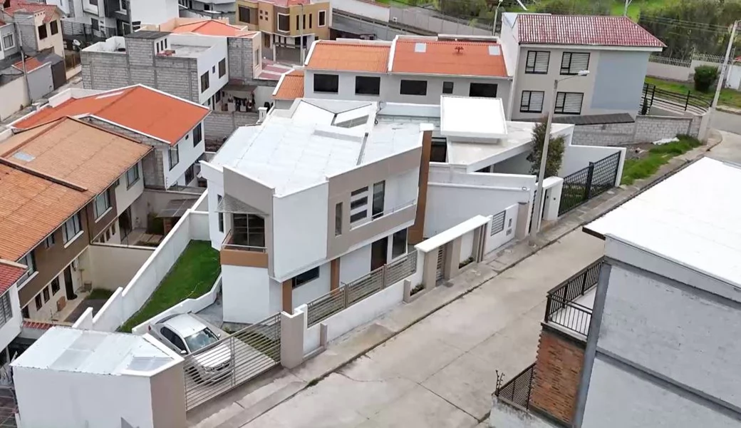 834-13164_1 DE OPORTUNIDAD – HERMOSA VILLA EN VENTA – RESIDENCIAL – DE PRIMERA