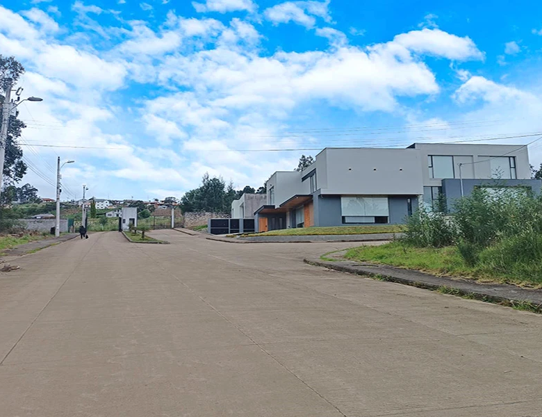 TERRENO EN VENTA – URB. DE PRIMERA – 480M2 (19 X 25 ) – OPORTUNIDAD.