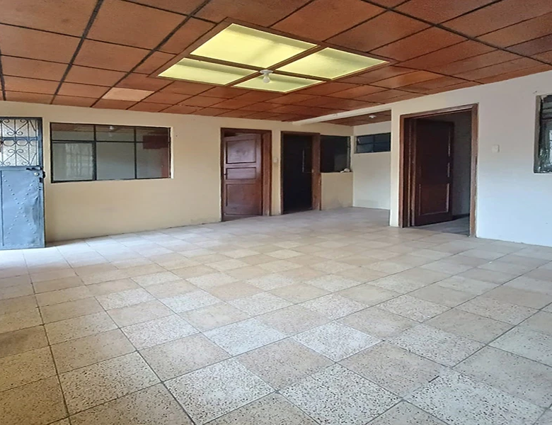 TERRENO EN VENTA CON CASA PLANTA BAJA – IDEAL PARA TALLERES.