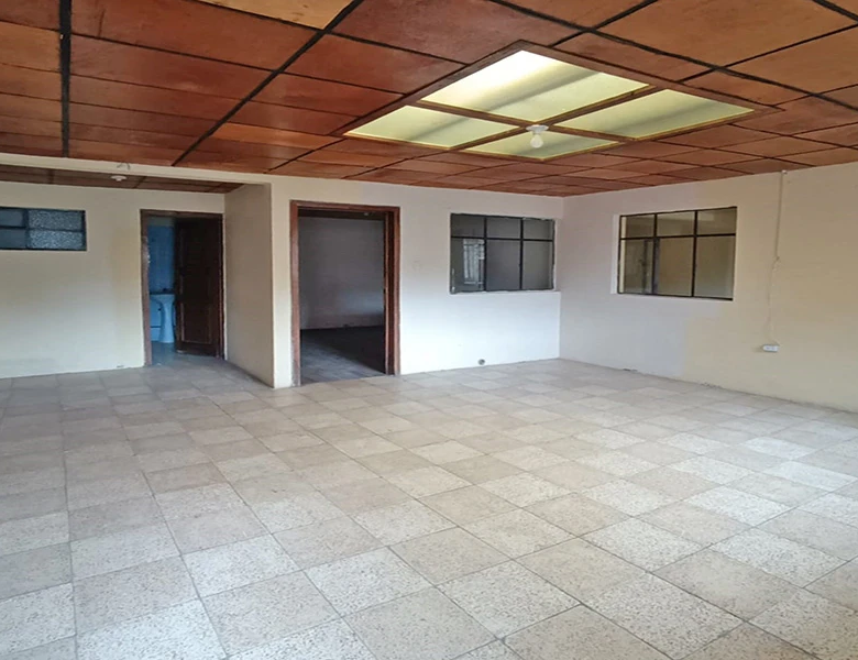 TERRENO EN VENTA CON CASA PLANTA BAJA – IDEAL PARA TALLERES.