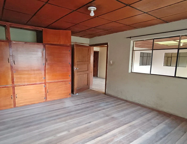 TERRENO EN VENTA CON CASA PLANTA BAJA – IDEAL PARA TALLERES.