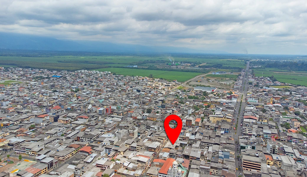 CASA SUPER COMERCIAL Y RENTERA, EN PLENO CENTRO – 3 LOCALES.