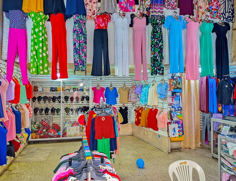 CASA SUPER COMERCIAL Y RENTERA, EN PLENO CENTRO – 3 LOCALES.