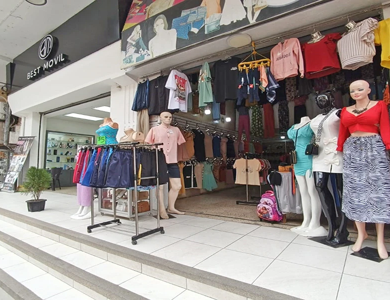 CASA SUPER COMERCIAL Y RENTERA, EN PLENO CENTRO – 3 LOCALES.