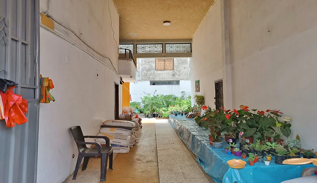 CASA SUPER COMERCIAL Y RENTERA, EN PLENO CENTRO – 3 LOCALES.