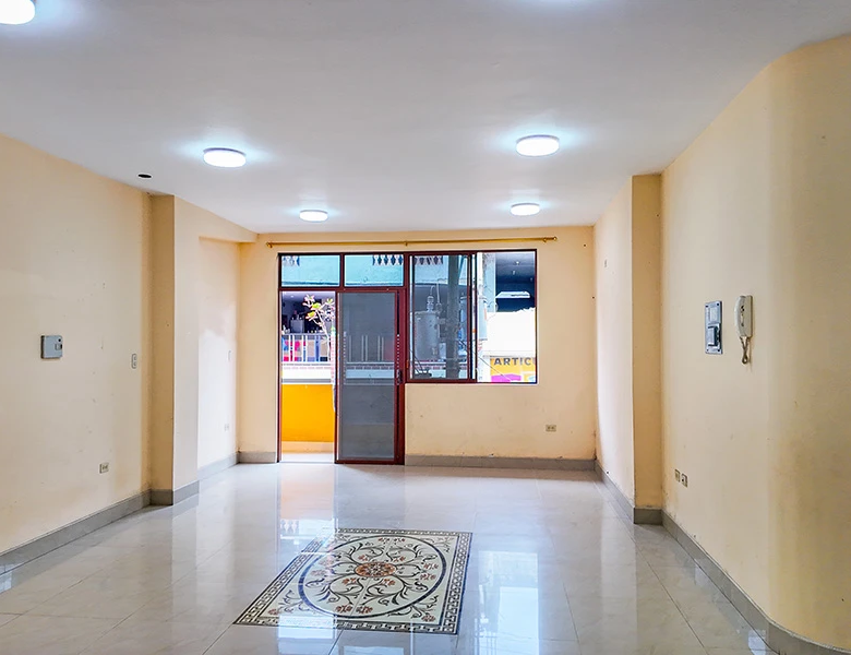 CASA SUPER COMERCIAL Y RENTERA, EN PLENO CENTRO – 3 LOCALES.