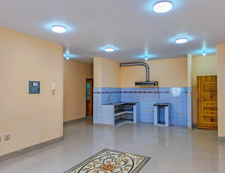 CASA SUPER COMERCIAL Y RENTERA, EN PLENO CENTRO – 3 LOCALES.
