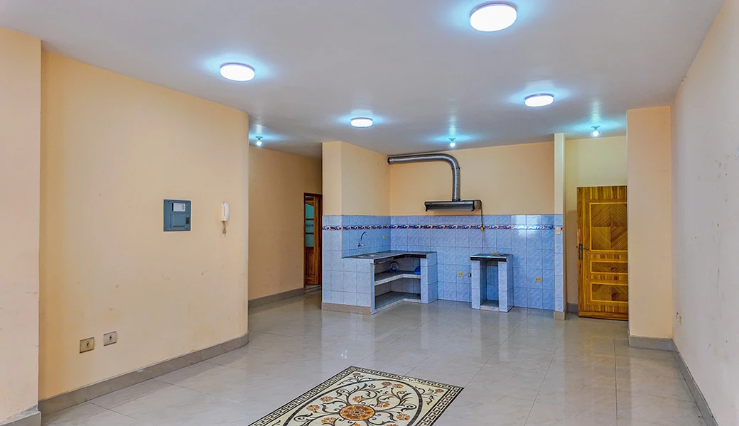 CASA SUPER COMERCIAL Y RENTERA, EN PLENO CENTRO – 3 LOCALES.
