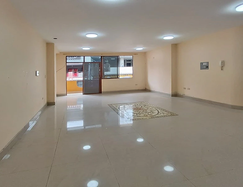CASA SUPER COMERCIAL Y RENTERA, EN PLENO CENTRO – 3 LOCALES.