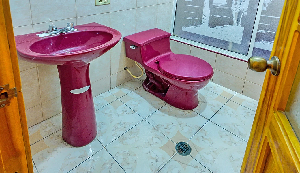 CASA SUPER COMERCIAL Y RENTERA, EN PLENO CENTRO – 3 LOCALES.
