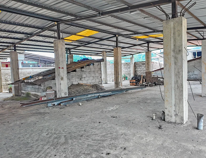 CASA SUPER COMERCIAL Y RENTERA, EN PLENO CENTRO – 3 LOCALES.