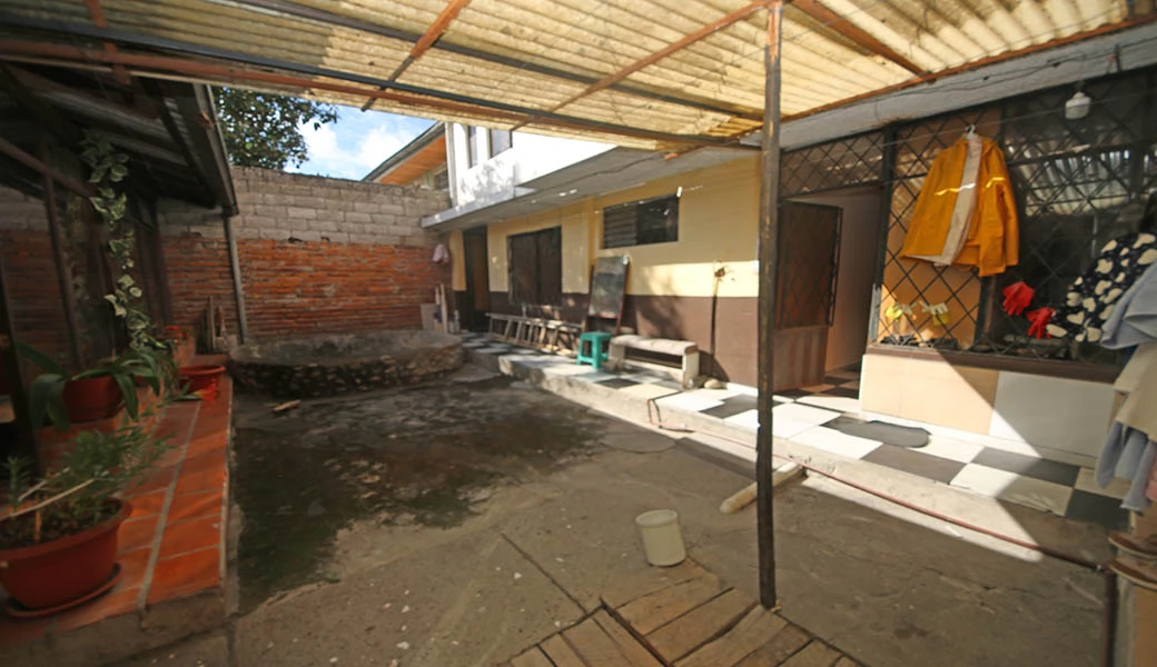 809-12984_IMG_4851 EN VENTA – x $75.000 y $40.000 – DOS DEPARTAMENTOS.