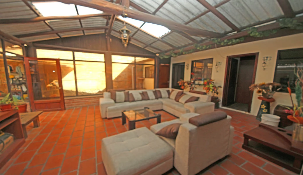 809-12985_IMG_4853 EN VENTA – x $75.000 y $40.000 – DOS DEPARTAMENTOS.
