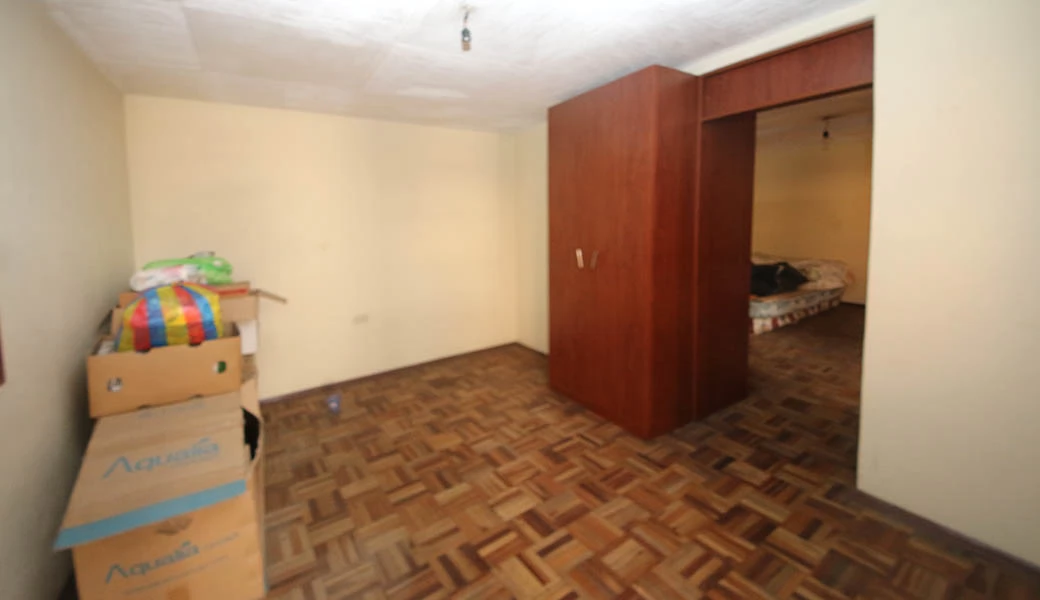 809-12987_IMG_4856 EN VENTA – x $75.000 y $40.000 – DOS DEPARTAMENTOS.